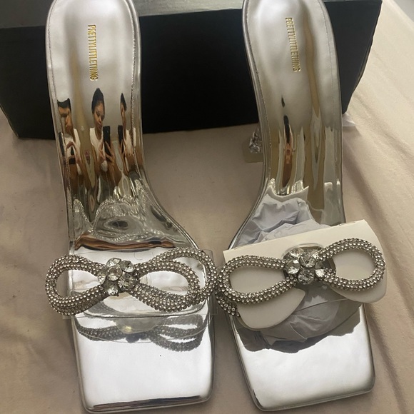 Silver PU Square Toe Bow Detail Cake Stand High Heeled Mules - Picture 2 of 7